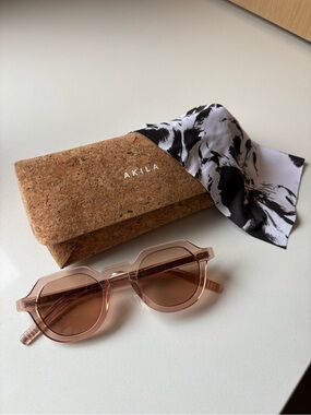 AKILA Lola Sunglasses